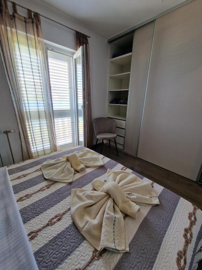 Apartments Rina - Kneze Račišće Exteriör bild